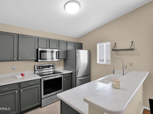 1701 E KERBY FARMS Road E, Chandler, AZ 85249