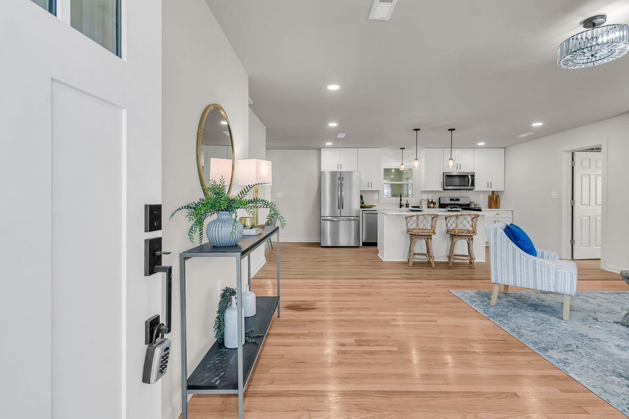 1017 San Juan Avenue Photo 4