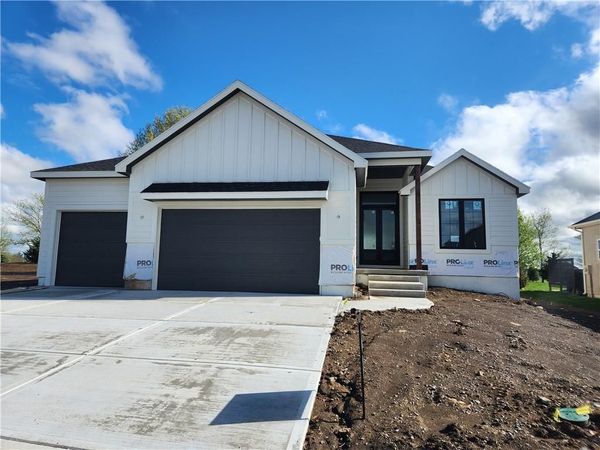 24915 W 112th Street, Olathe, KS 66061