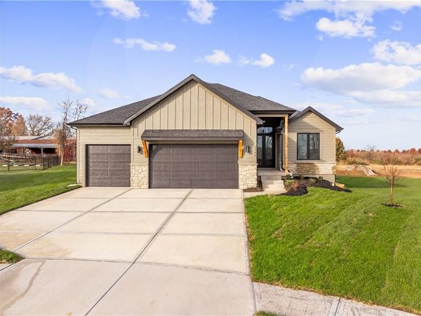 24915 W 112th Street, Olathe, KS 66061
