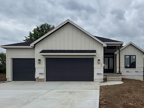 24915 W 112th Street, Olathe, KS 66061