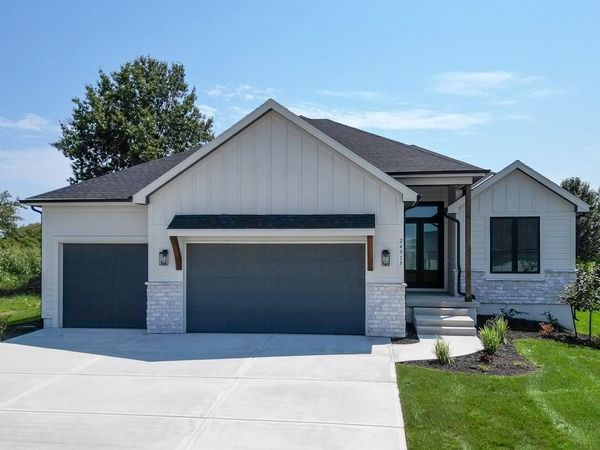 24915 W 112th Street, Olathe, KS 66061