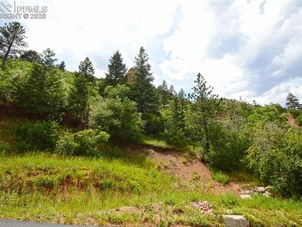 1096 Laguna Point, Manitou Springs, CO 80829