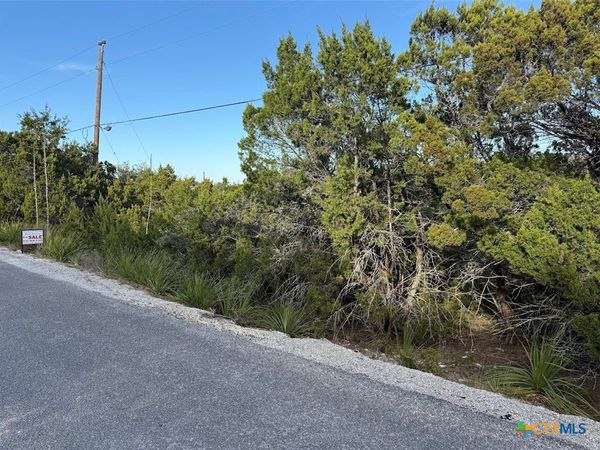 833 Valley Ridge , Canyon Lake, TX 78133