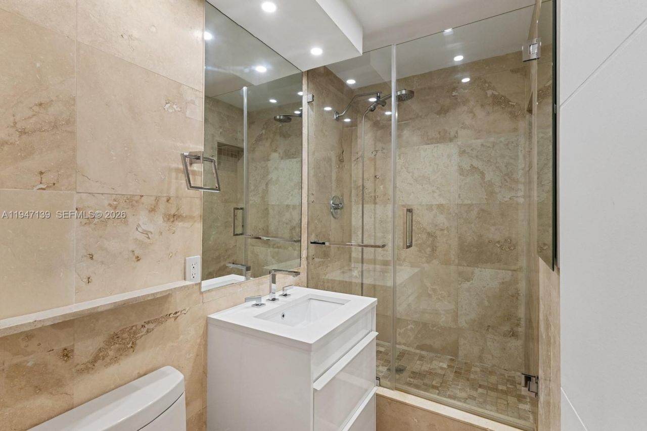1121 Crandon Blvd, Unit E201, Key Biscayne, FL 33149 Photo