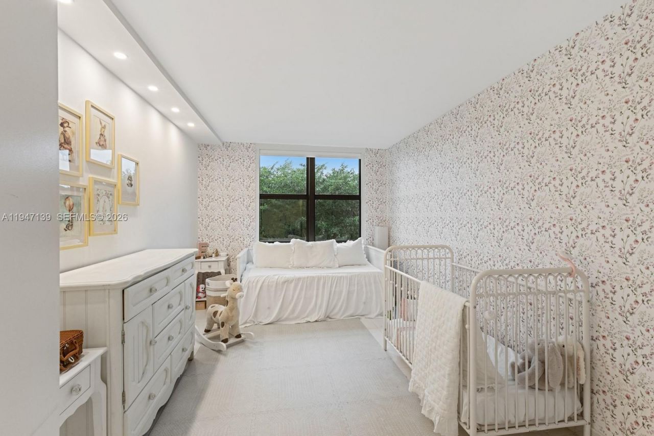 1121 Crandon Blvd , Unit E201, Key Biscayne, FL 33149 Photo