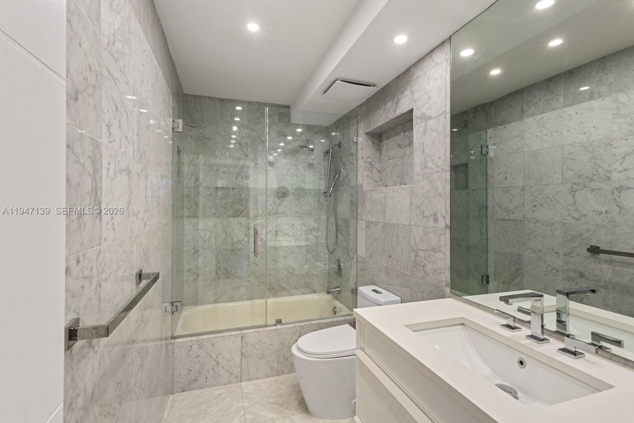 1121 Crandon Blvd , Unit E201, Key Biscayne, FL 33149 Photo