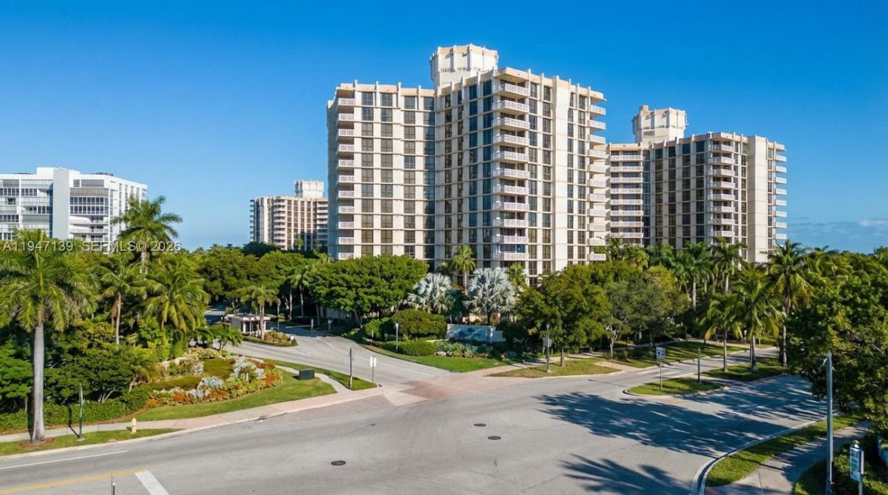 1121 Crandon Blvd , Unit E201, Key Biscayne, FL 33149 Photo