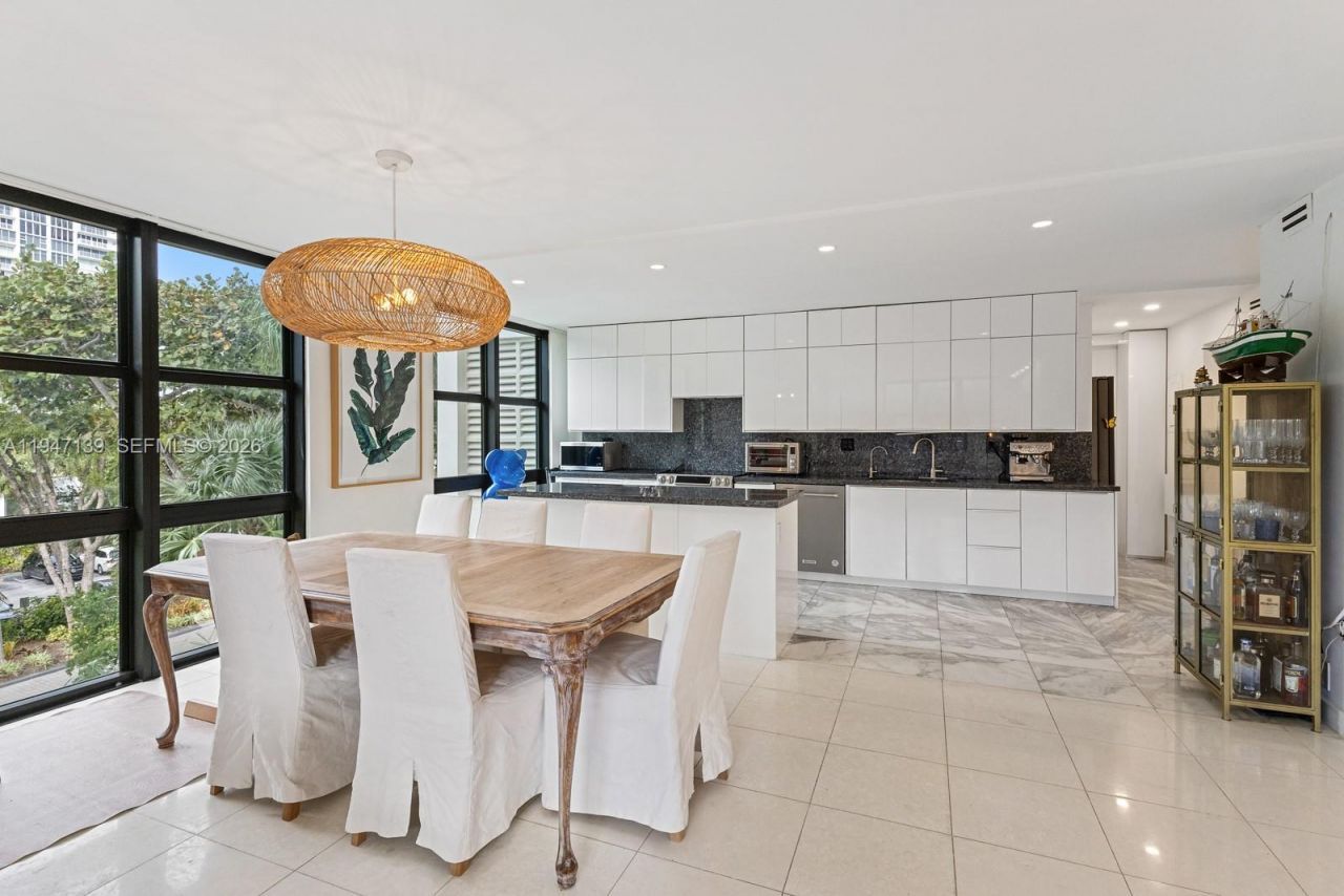 1121 Crandon Blvd, Unit E201, Key Biscayne, FL 33149 Photo