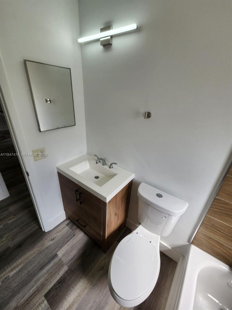 4545 Treehouse Ln, Unit H, Tamarac, FL 33319 Photo