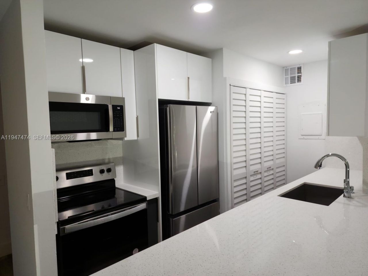 4545 Treehouse Ln, Unit H, Tamarac, FL 33319 Photo