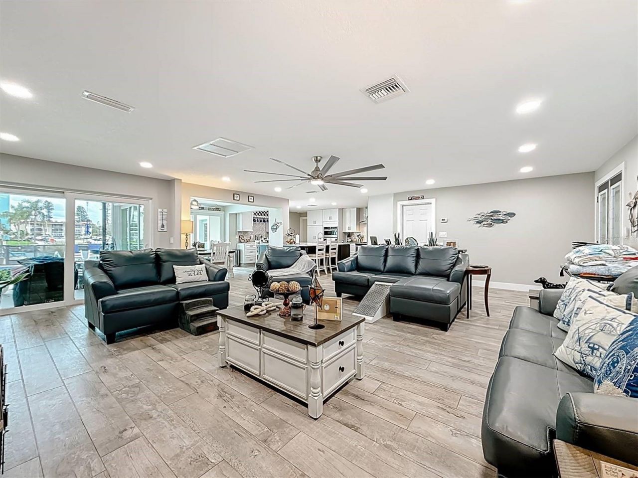 3828 48th Avenue S, Saint Petersburg, FL 33711 Photo