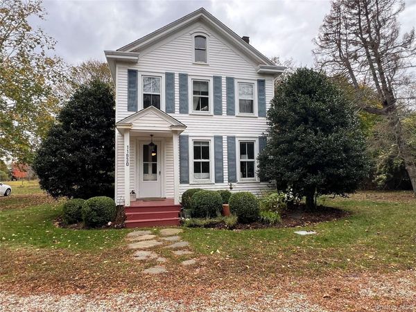 11930 Main Road, East Marion, NY 11939