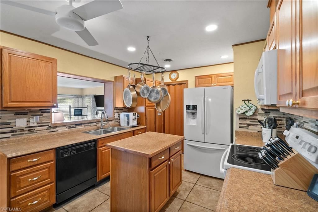 1280 22nd Ave N, Naples, FL 34103 Photo