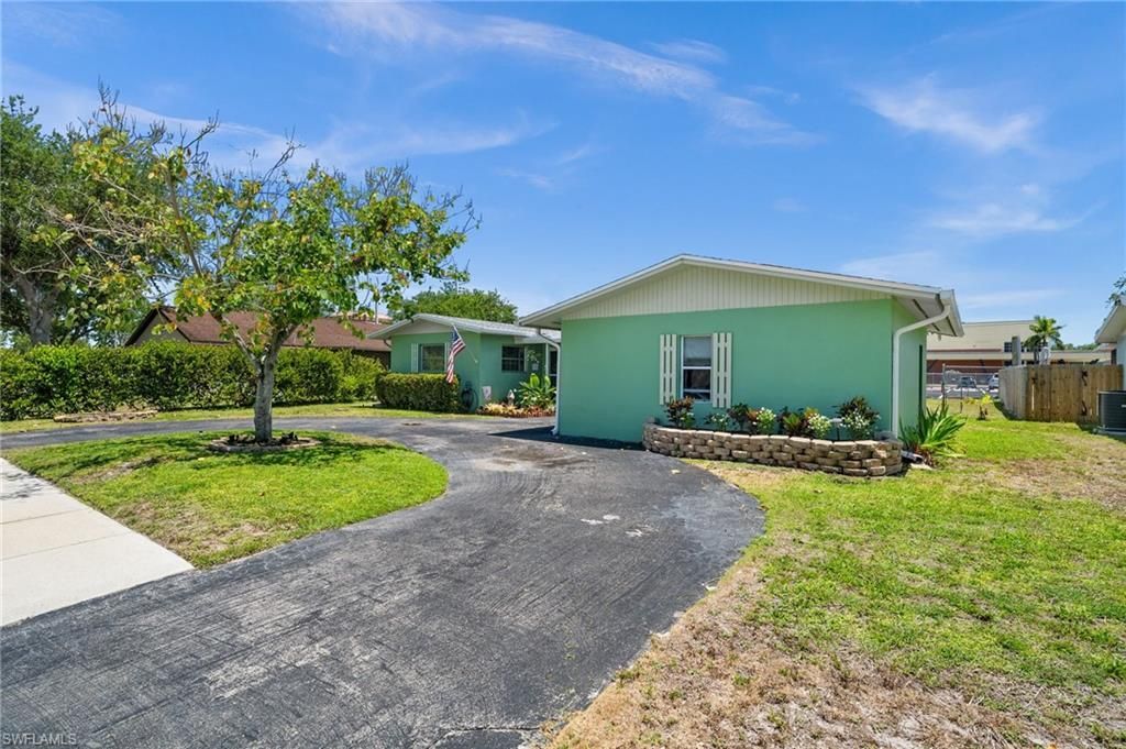 1280 22nd Ave N, Naples, FL 34103 Photo