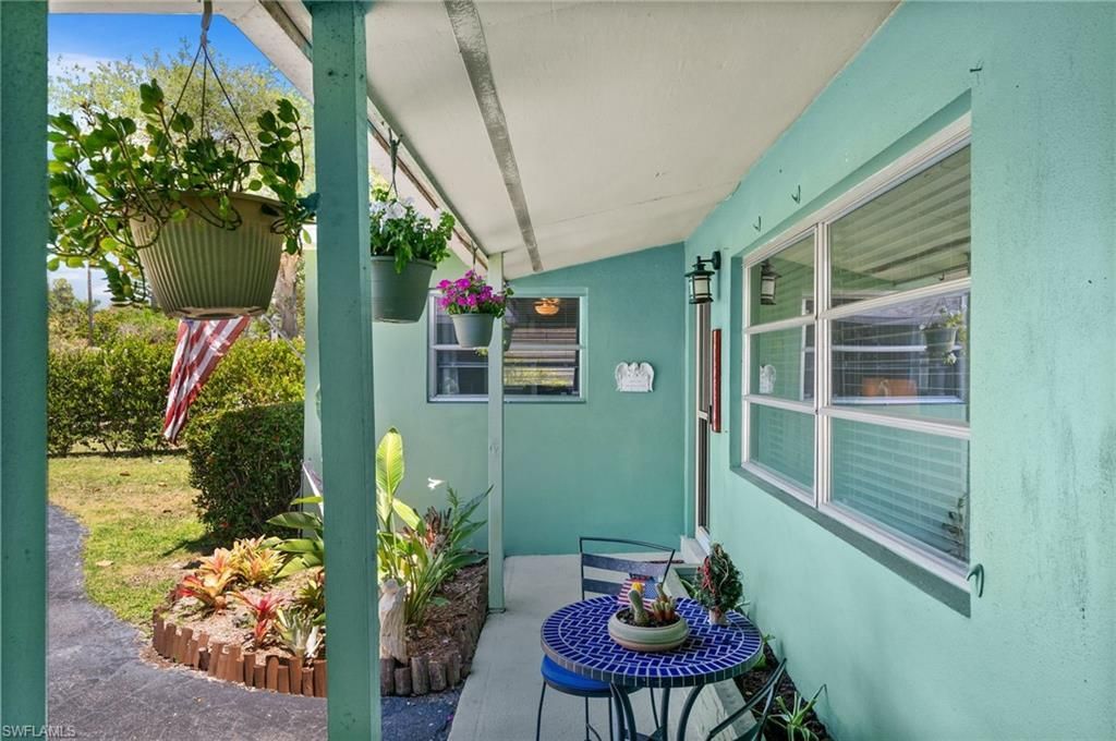 1280 22nd Ave N, Naples, FL 34103 Photo