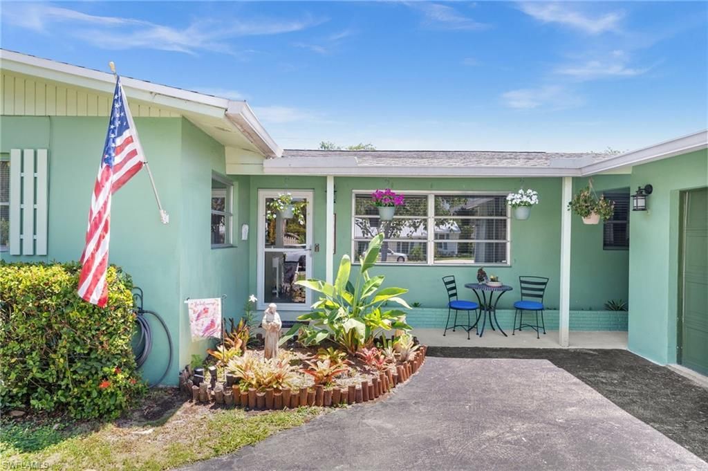 1280 22nd Ave N, Naples, FL 34103 Photo