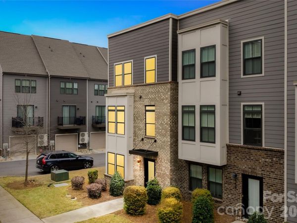 563 Nantahala Drive, Charlotte, NC 28211