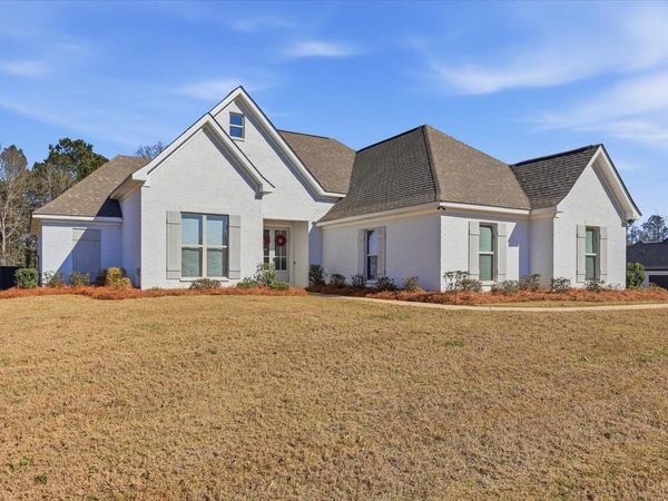 119 Ashwood Ln., Mendenhall, MS 39114