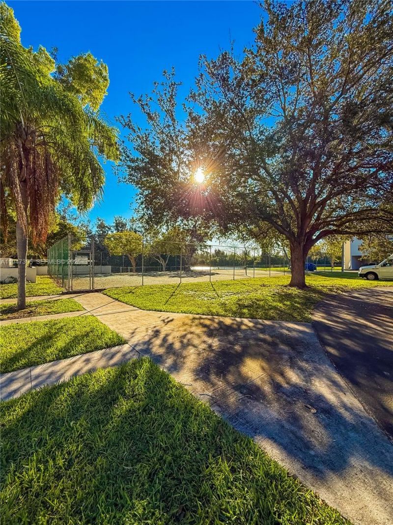 8260 SW 210th St, Unit 301, Cutler Bay, FL 33189 Photo