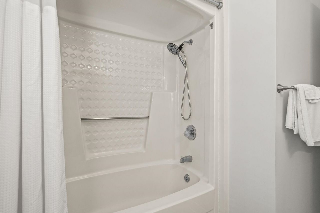 3030 Oak Grove Bend Photo 26