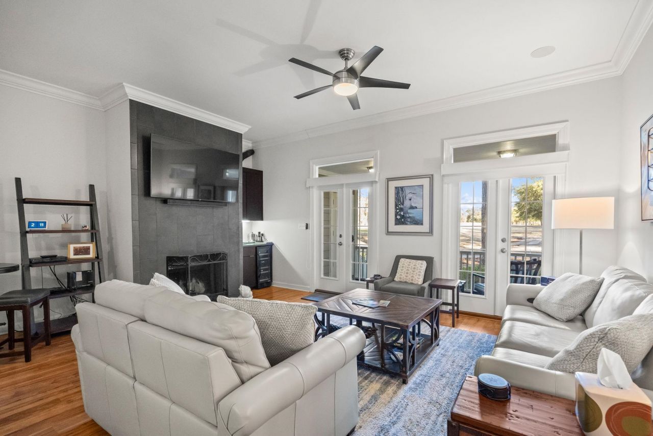 3030 Oak Grove Bend Photo 7