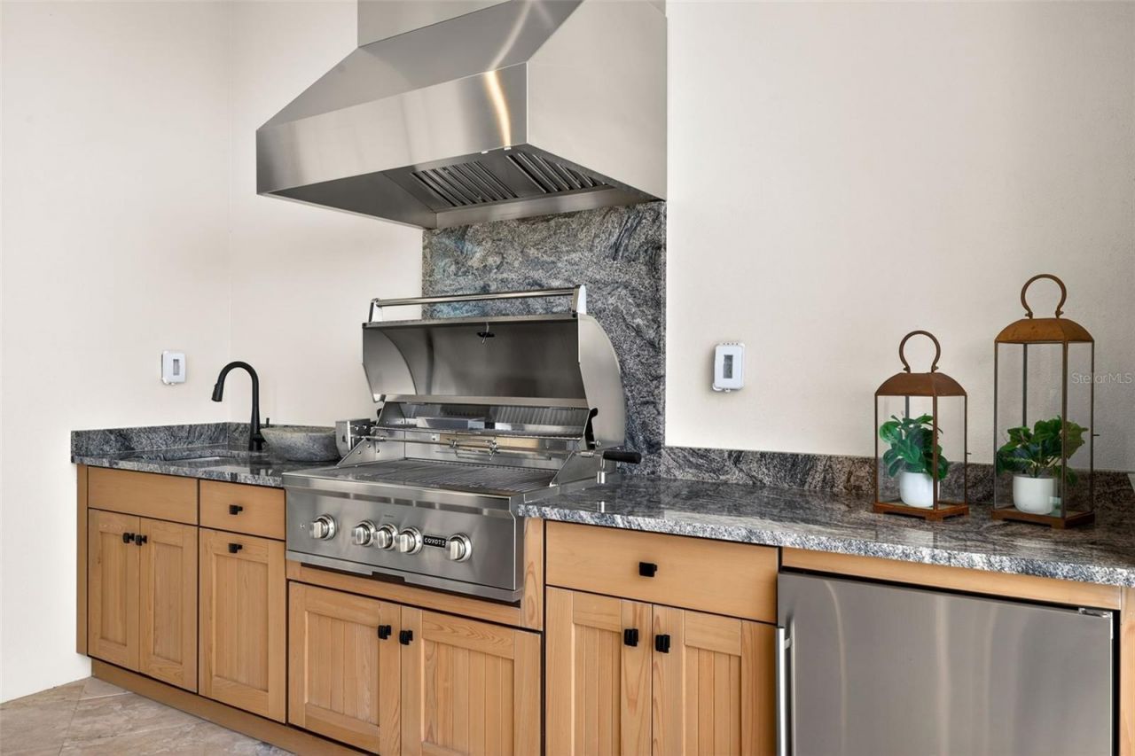 8380 Sea Glass Court, Sarasota, FL 34240 Photo