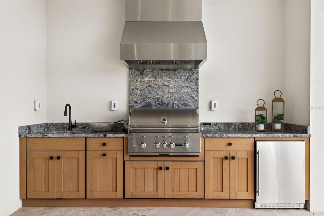 8380 Sea Glass Court, Sarasota, FL 34240 Photo