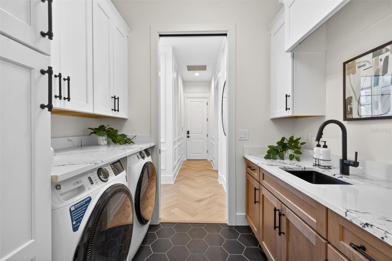 8380 Sea Glass Court, Sarasota, FL 34240 Photo