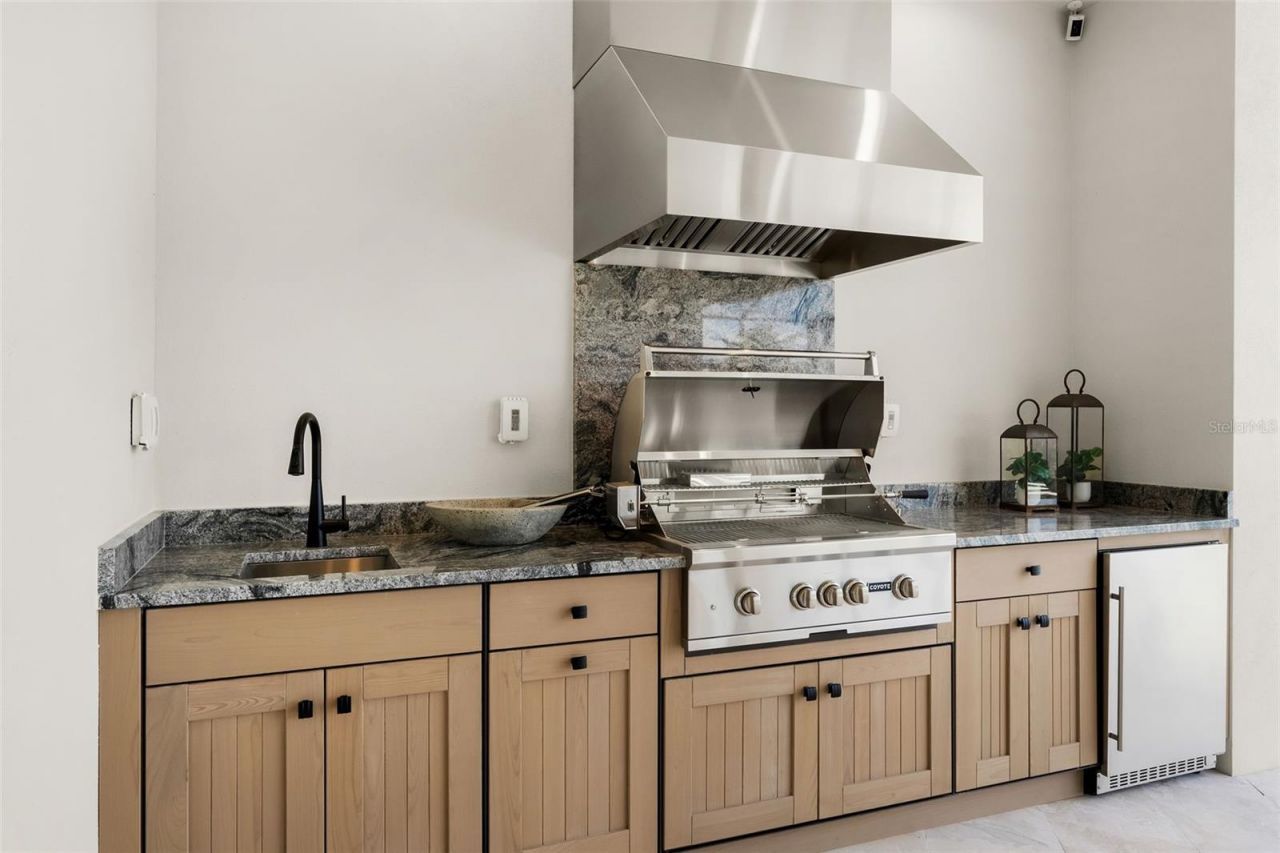 8380 Sea Glass Court, Sarasota, FL 34240 Photo