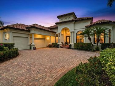 6891 Lakewood Isle DR, FORT MYERS, FL 33908