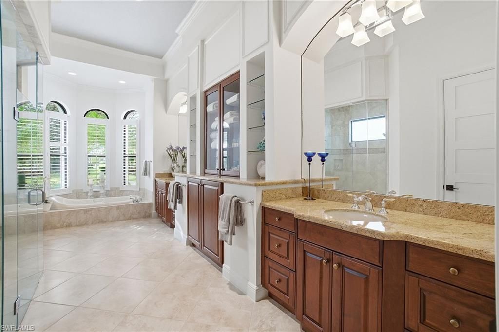 6891 Lakewood Isle Dr, Fort Myers, FL 33908 Photo