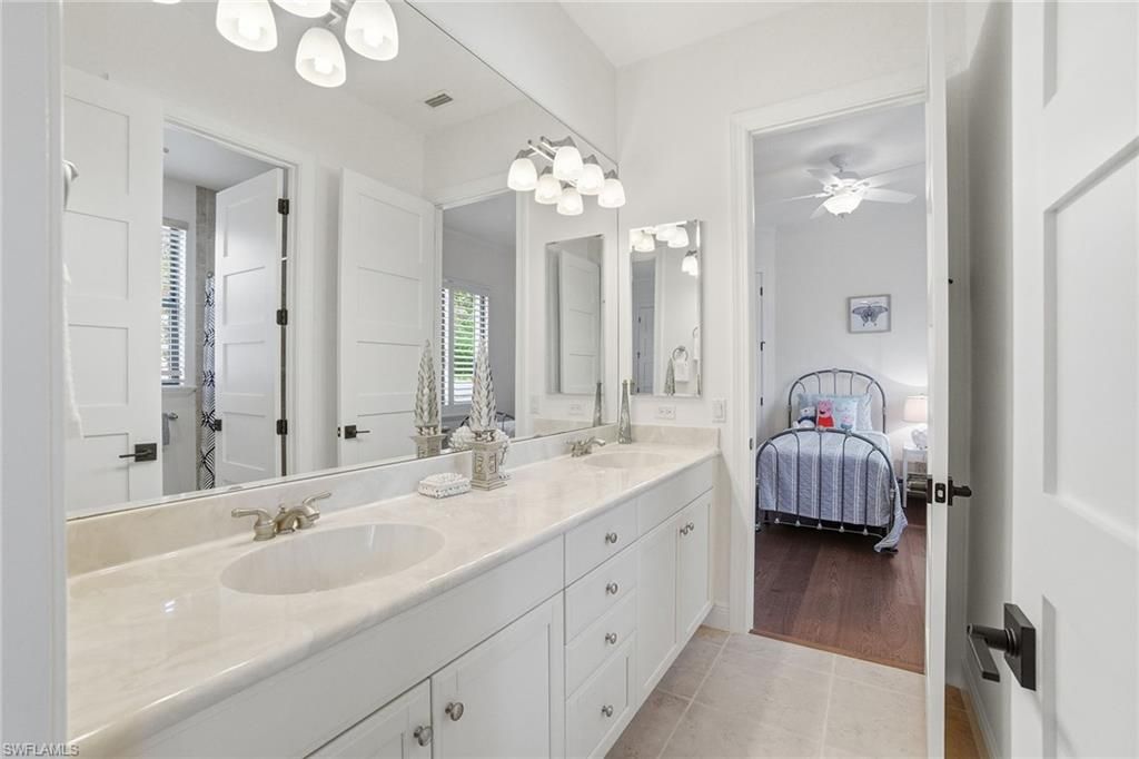 6891 Lakewood Isle Dr, Fort Myers, FL 33908 Photo