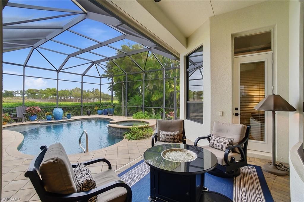 6891 Lakewood Isle Dr, Fort Myers, FL 33908 Photo