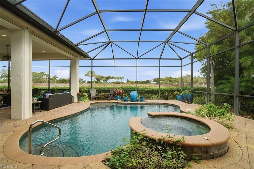 6891 Lakewood Isle Dr, Fort Myers, FL 33908 Photo