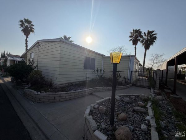 8536 Kern Canyon Road, Unit 113, Bakersfield, CA 93306