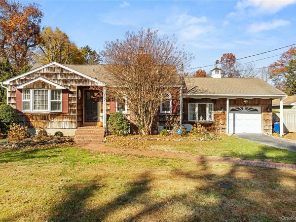 18 Floral Avenue, Huntington, NY 11743