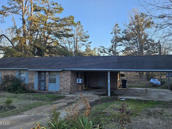 31 Sanford Road, Courtland, MS 38620