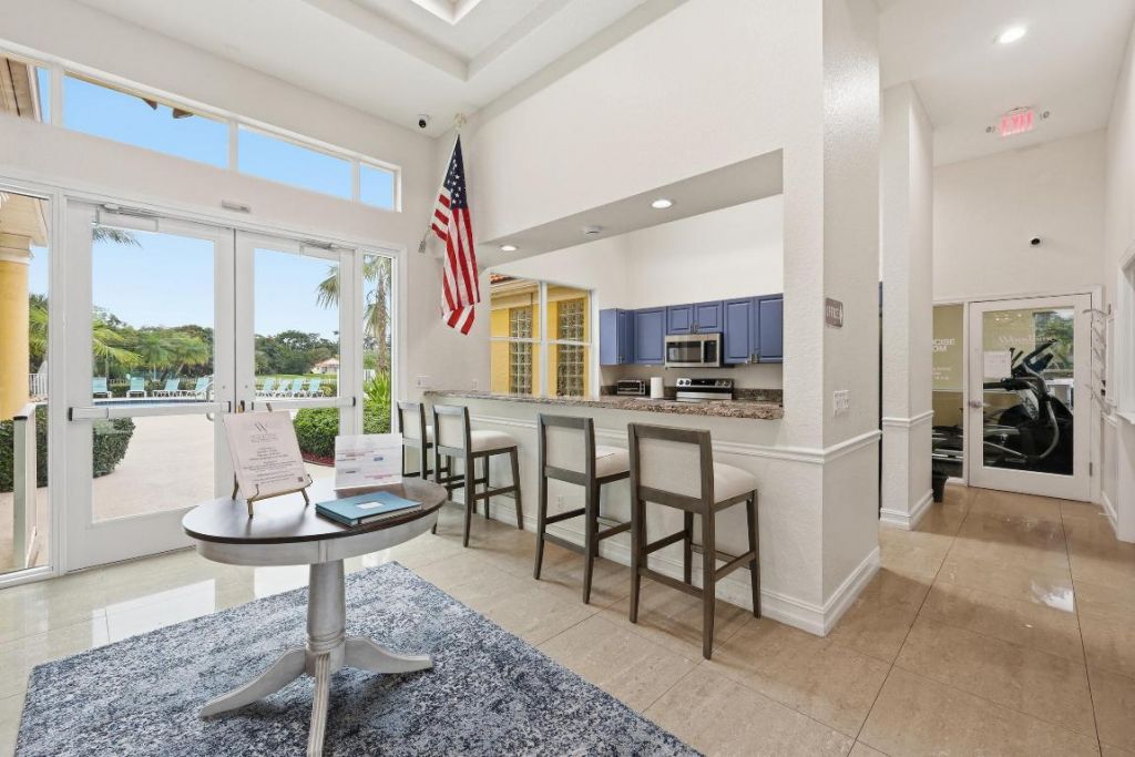 2013 Bonisle Circle, Riviera Beach, FL 33418 Photo