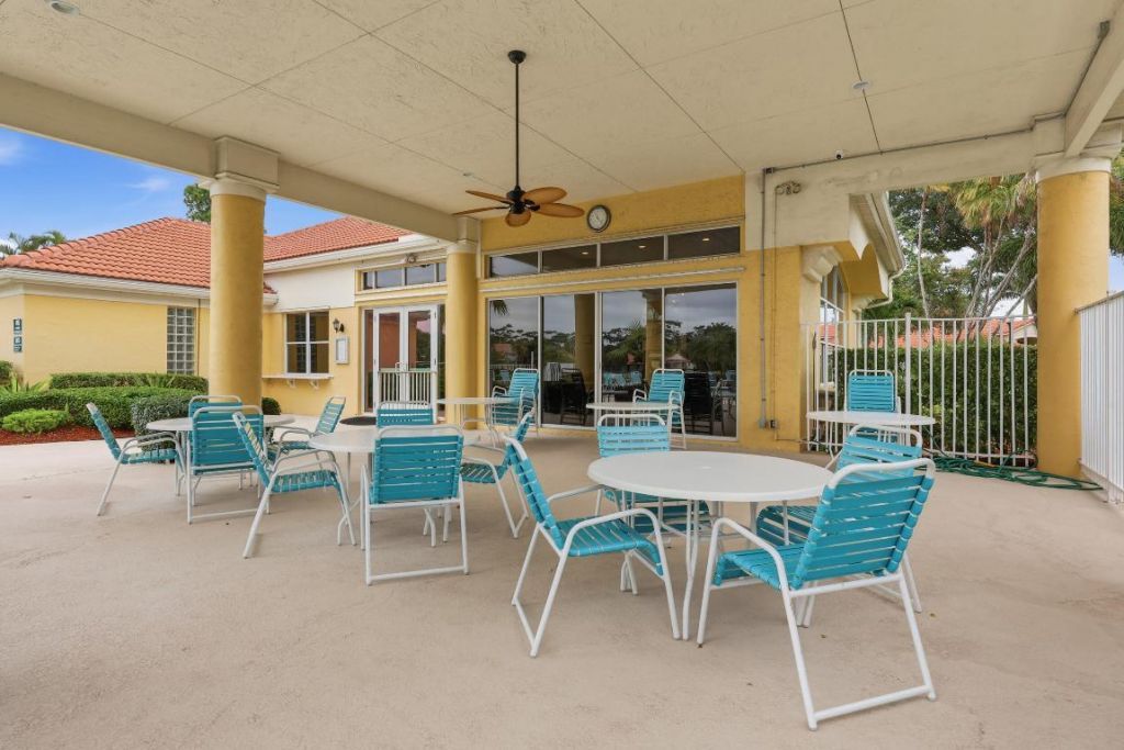 2013 Bonisle Circle, Riviera Beach, FL 33418 Photo