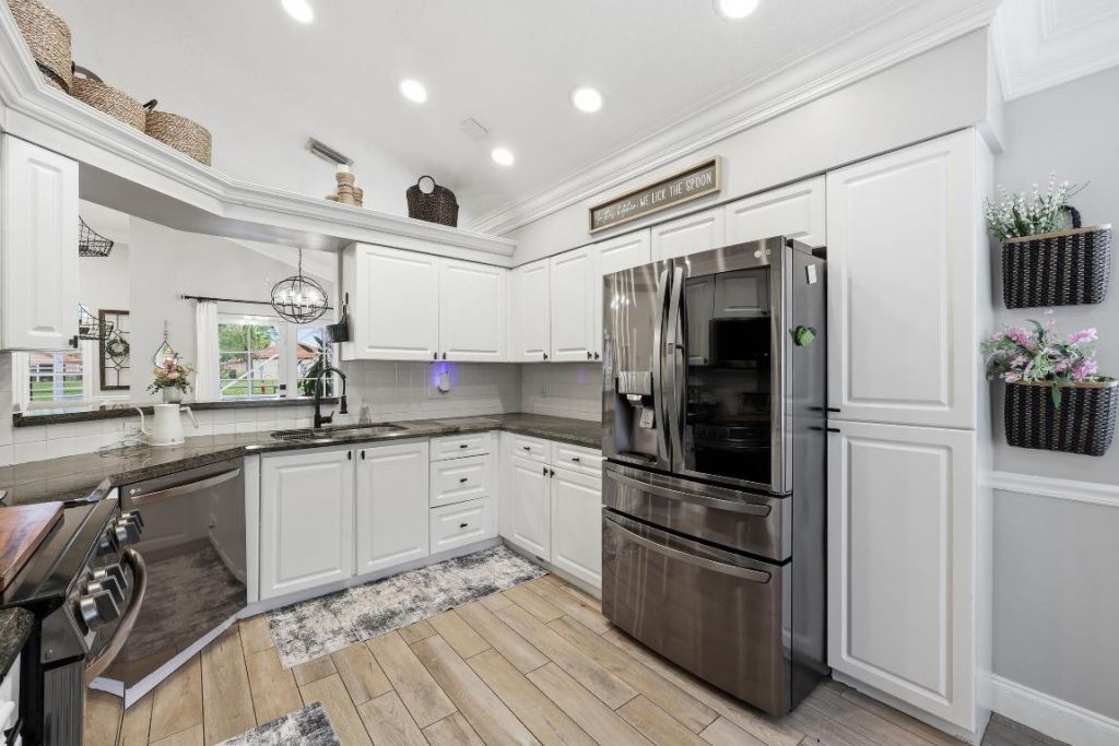 2013 Bonisle Circle, Riviera Beach, FL 33418 Photo