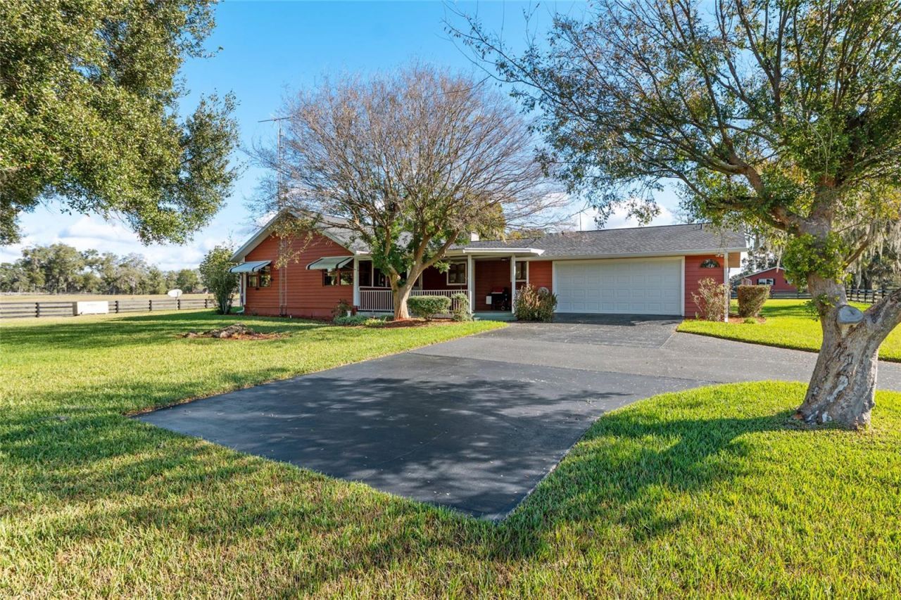 10880 NW 160th Avenue, Morriston, FL 32668 Photo