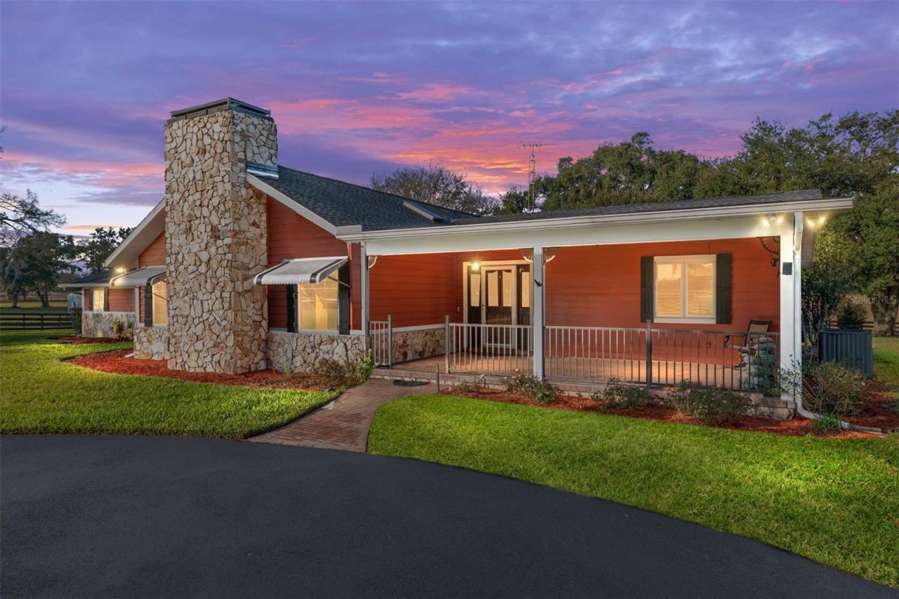 10880 NW 160th Avenue, Morriston, FL 32668 Photo