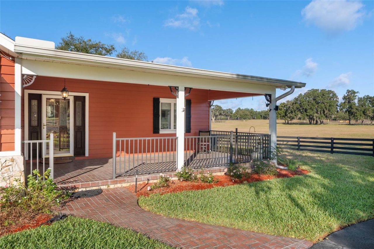 10880 NW 160th Avenue, Morriston, FL 32668 Photo