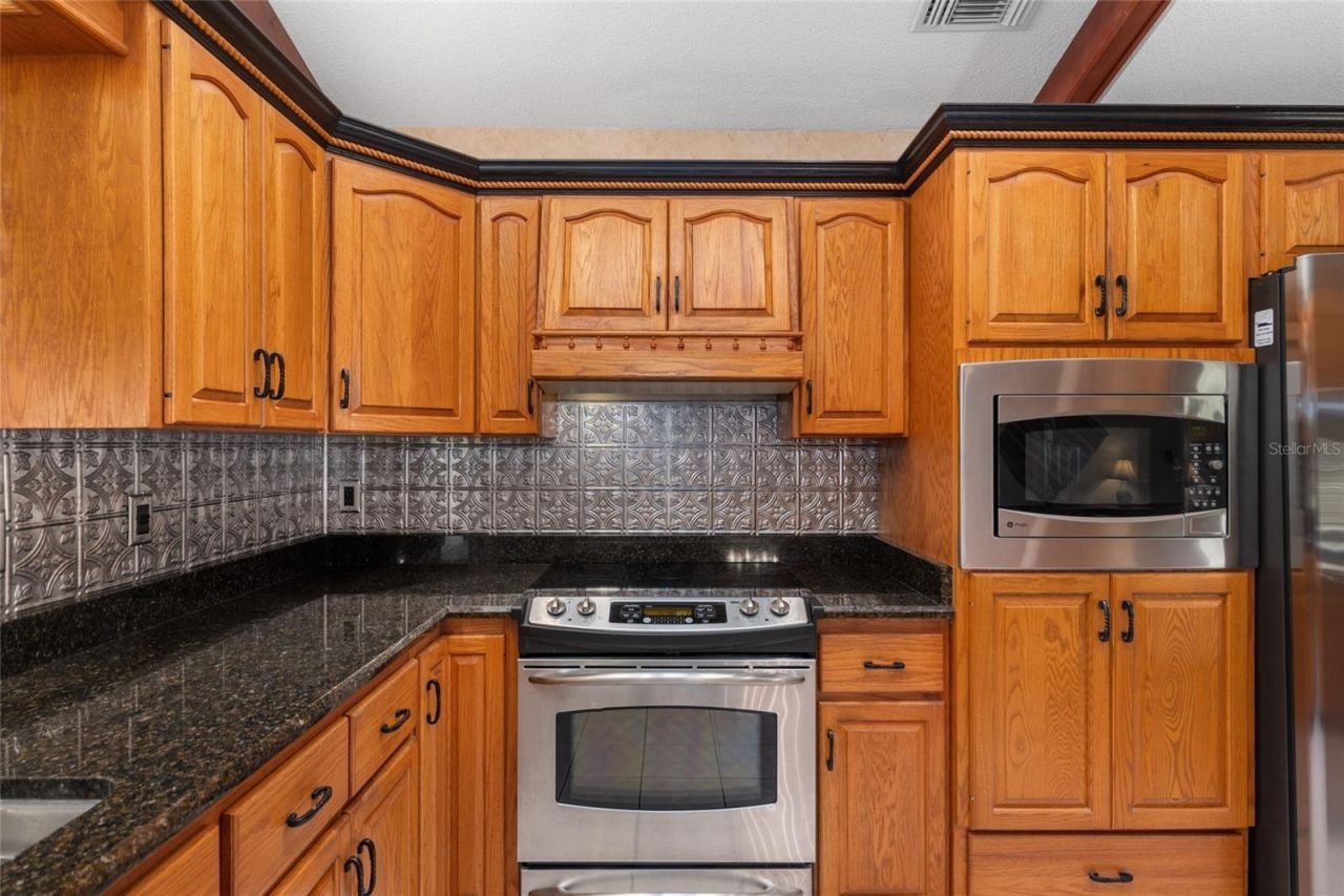 10880 NW 160th Avenue, Morriston, FL 32668 Photo