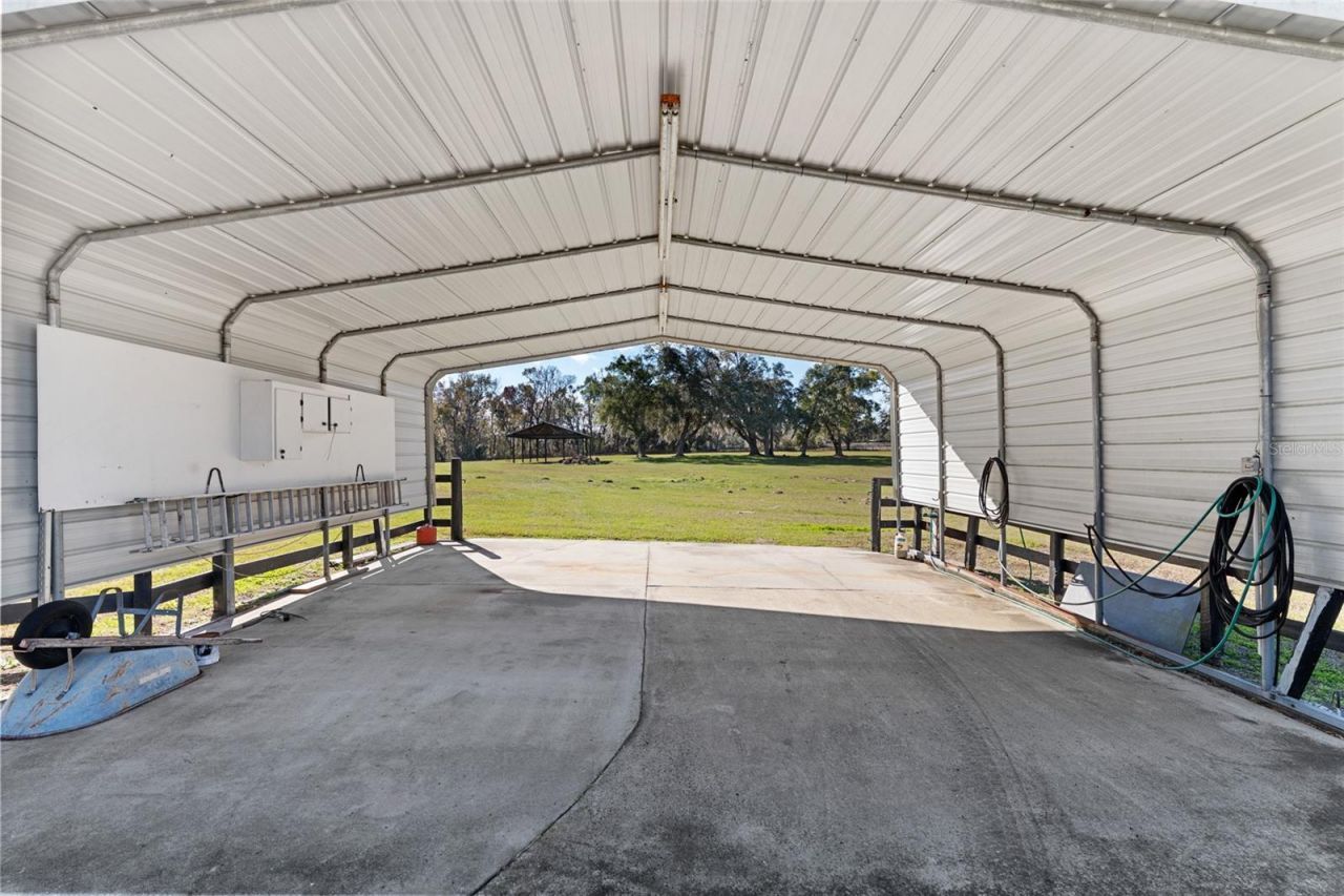 10880 NW 160th Avenue, Morriston, FL 32668 Photo