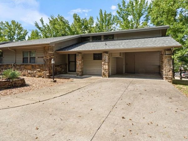 10 Wedgewood Lane, Holiday Island, AR 72631