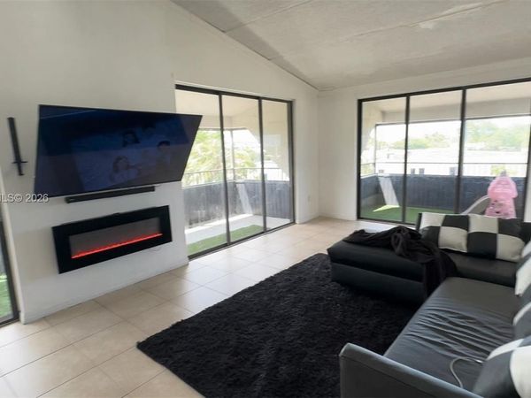 16220 NW 2nd Ave, Unit 513, Miami, FL 33169