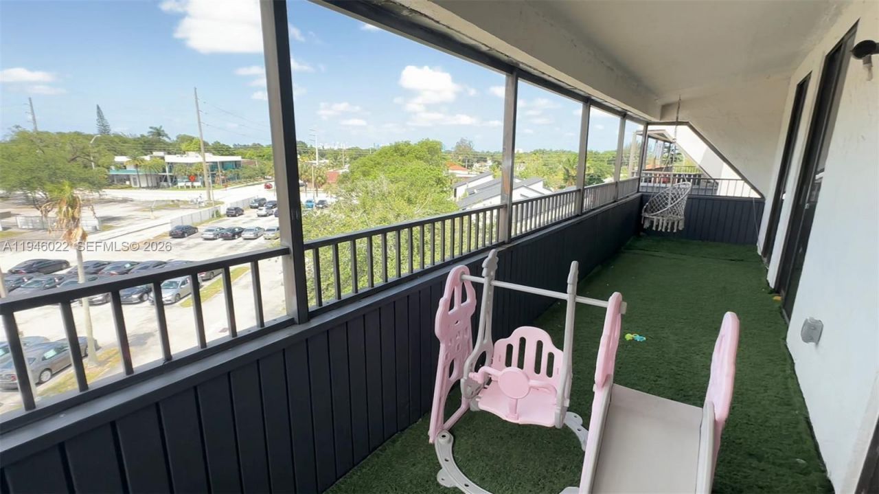 16220 NW 2nd Ave, Unit 513, Miami, FL 33169 Photo
