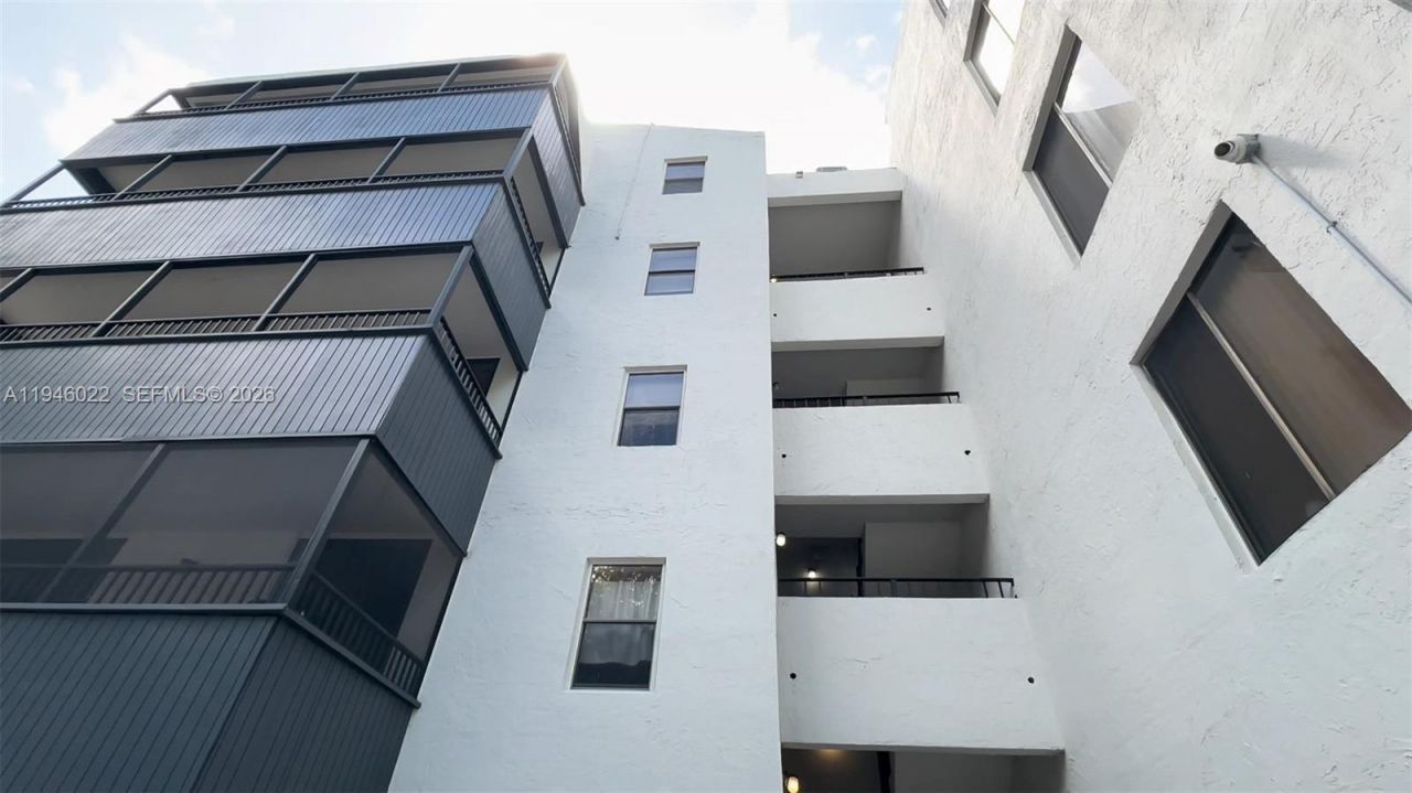16220 NW 2nd Ave, Unit 513, Miami, FL 33169 Photo